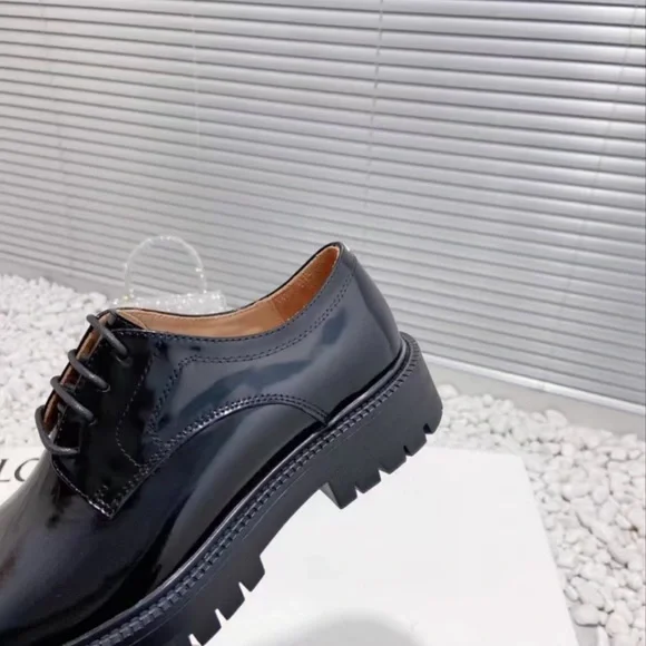 Loewe Glossy Black Women's Oxford Shoes - Picture 8 of 9